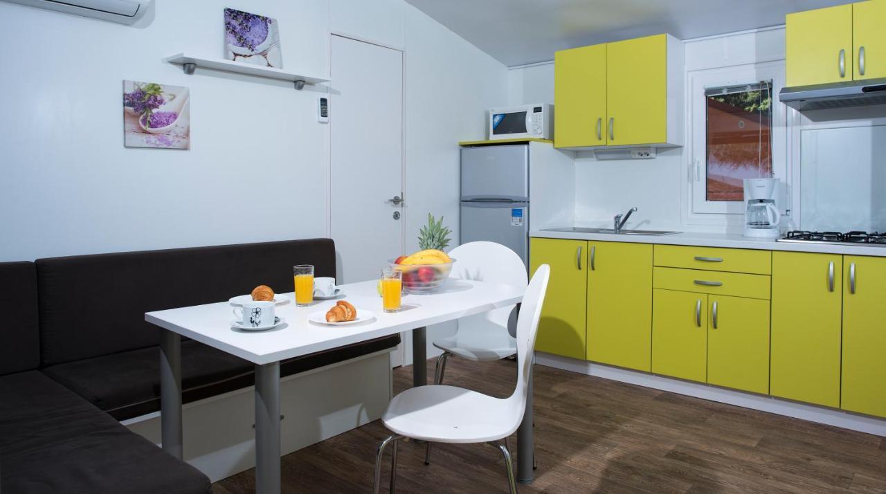 אורביץ Mobile Homes Camp Perna - Adriatic Kampovi מראה חיצוני תמונה