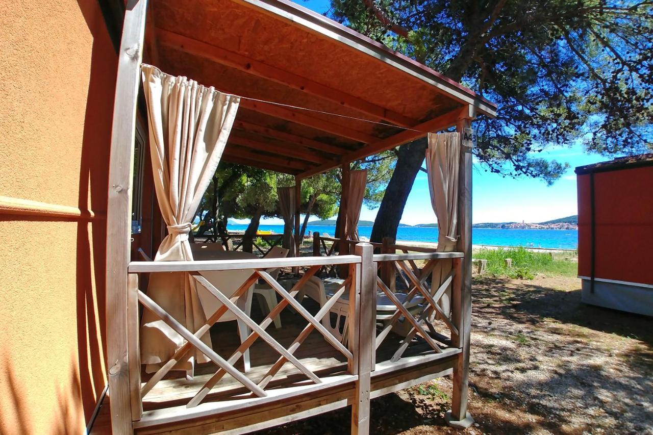 אורביץ Mobile Homes Camp Perna - Adriatic Kampovi מראה חיצוני תמונה