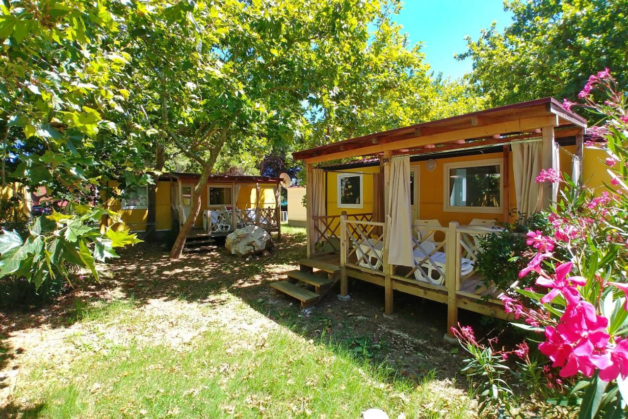 אורביץ Mobile Homes Camp Perna - Adriatic Kampovi מראה חיצוני תמונה